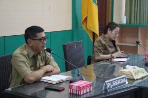 Pj Sekda Katingan Pimpin Rapat Evaluasi dan Rencana Strategis 2025