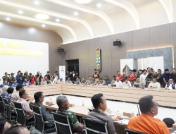 Pemprov Kalteng Salurkan 75 Ton Bantuan, Dorong Relokasi Terdampak Banjir