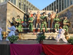 Kreativitas Siswa Santa Maria Palangka Raya Meriahkan Kawasan Bundaran Besar 