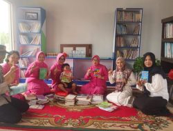 Gerakan Gemar Membaca Diperkuat, Polsek Sebangau Sumbangkan Buku ke Kalampangan