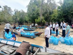 Restocking Benih Ikan Lokal Jadi Strategi Ketahanan Gizi Masyarakat