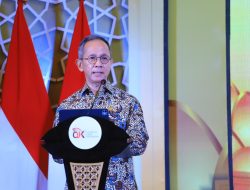 Buku Khutbah OJK Jadikan Masjid Pusat Literasi Keuangan Syariah