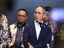 OJK Buka Fakta Pengunduran Diri Pimpinan Tertinggi