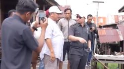 Tinjau Korban Kebakaran Mendawai, Junaidi Tekankan Percepatan Bantuan dan Hunian Sementara