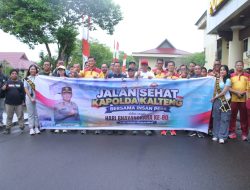 Jelang HUT 80 Bhayangkara, Kapolda Kalteng Perkuat Sinergi Pers Melalui Jalan Sehat Bersama
