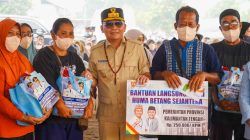 Gubernur Agustiar Sabran Salurkan Bantuan bagi Warga Terdampak Karhutla