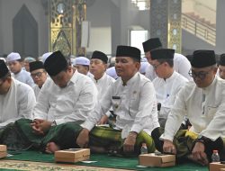Ribuan Santri dan Warga Bersatu dalam Doa, Gubernur Kalteng Minta Karhutla Segera Diangkat