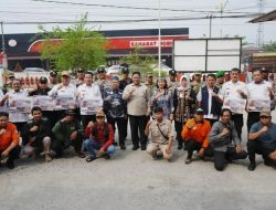 Tekan Risiko Karhutla, Pemprov Kalteng Salurkan Bantuan Peralatan untuk 16 Kelurahan